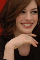 Anne Hathaway t-shirt #2246197