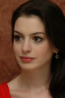 Anne Hathaway Longsleeve T-shirt #2246236