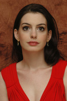 Anne Hathaway Longsleeve T-shirt #2246282