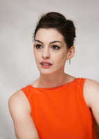 Anne Hathaway Longsleeve T-shirt #2246298