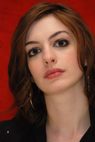 Anne Hathaway Longsleeve T-shirt #2269476