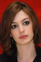 Anne Hathaway Longsleeve T-shirt #2269479
