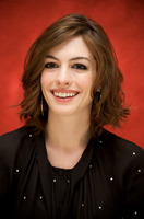 Anne Hathaway Longsleeve T-shirt #2269482