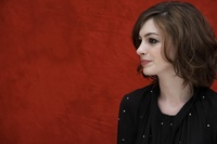 Anne Hathaway Sweatshirt #2275469