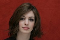 Anne Hathaway Longsleeve T-shirt #2289905