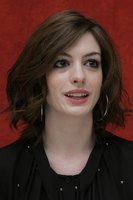 Anne Hathaway Longsleeve T-shirt #2289938