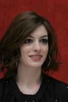 Anne Hathaway Longsleeve T-shirt #2289950