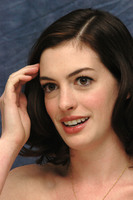 Anne Hathaway Sweatshirt #2289953