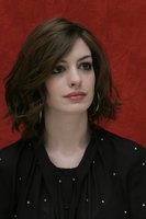 Anne Hathaway Longsleeve T-shirt #2290061