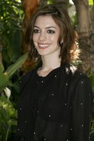 Anne Hathaway Sweatshirt #2290073