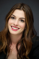 Anne Hathaway Sweatshirt #2317653