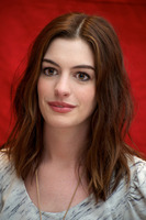 Anne Hathaway Longsleeve T-shirt #2317700