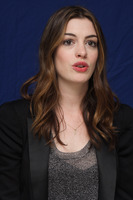 Anne Hathaway Sweatshirt #2355213