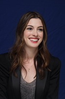 Anne Hathaway Sweatshirt #2355217