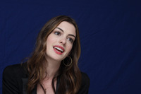 Anne Hathaway Sweatshirt #2355218