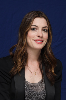 Anne Hathaway Mouse Pad 2355239