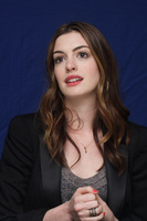 Anne Hathaway Sweatshirt #2355244