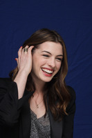 Anne Hathaway Sweatshirt #2355265