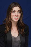 Anne Hathaway Sweatshirt #2355269
