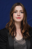 Anne Hathaway Sweatshirt #2355272