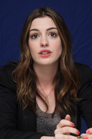 Anne Hathaway Sweatshirt #2355273