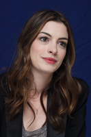 Anne Hathaway Sweatshirt #2355281