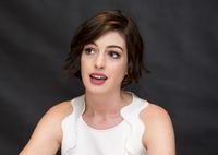 Anne Hathaway Sweatshirt #2453158
