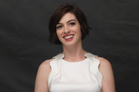 Anne Hathaway Sweatshirt #2469270