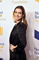 Anne Hathaway Sweatshirt #2860729