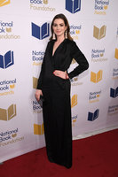 Anne Hathaway Sweatshirt #2860730