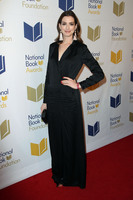 Anne Hathaway Sweatshirt #2860778