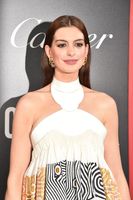 Anne Hathaway Longsleeve T-shirt #3272500