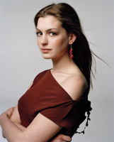 Anne Hathaway Longsleeve T-shirt #3272549