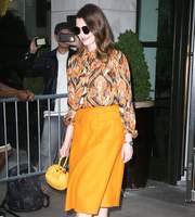 Anne Hathaway Longsleeve T-shirt #3301139