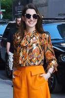 Anne Hathaway Longsleeve T-shirt #3301245