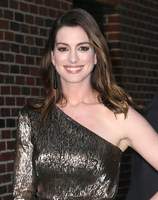 Anne Hathaway Longsleeve T-shirt #3301262