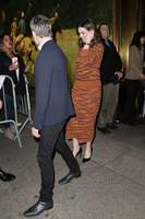 Anne Hathaway Longsleeve T-shirt #3301282