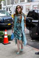 Anne Hathaway Sweatshirt #3313254