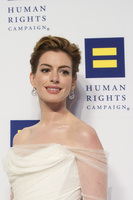 Anne Hathaway Longsleeve T-shirt #3719909