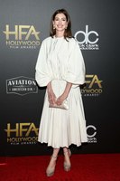 Anne Hathaway Longsleeve T-shirt #3781451