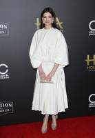 Anne Hathaway Longsleeve T-shirt #3781503