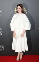 Anne Hathaway Longsleeve T-shirt #3781510