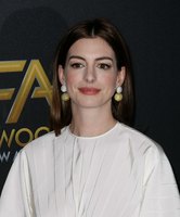 Anne Hathaway Longsleeve T-shirt #3781511
