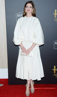 Anne Hathaway Longsleeve T-shirt #3781537