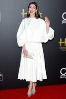Anne Hathaway Longsleeve T-shirt #3781542