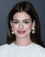 Anne Hathaway Longsleeve T-shirt #3781544