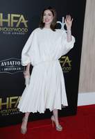 Anne Hathaway Longsleeve T-shirt #3781551