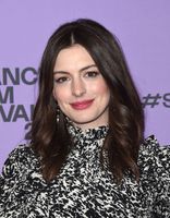 Anne Hathaway Longsleeve T-shirt #3940126
