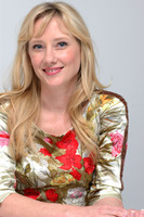 Anne Heche Tank Top #2070416