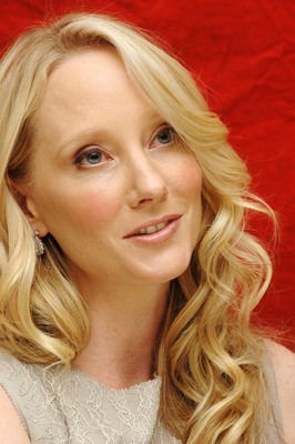 Anne Heche Poster 2292188